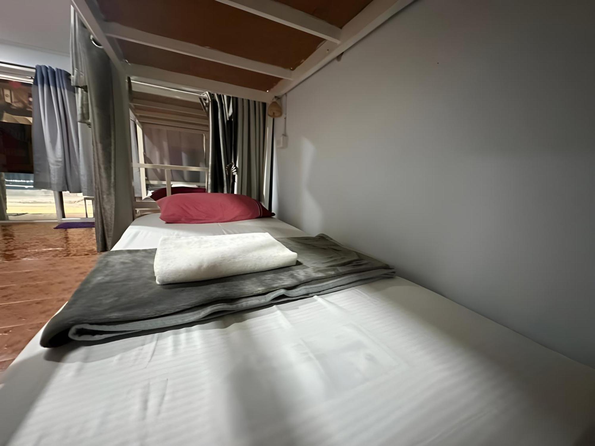 Hangover Hostel Ko Phi Phi Zewnętrze zdjęcie